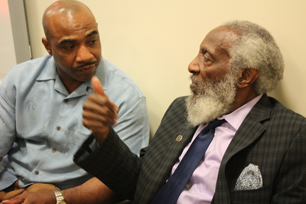 getting schooled by the master Dick Gregory